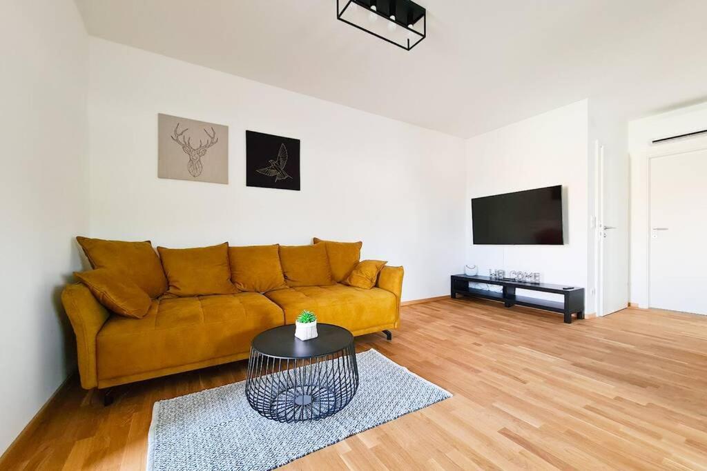 Friendship Suite Mörbisch am See Екстериор снимка