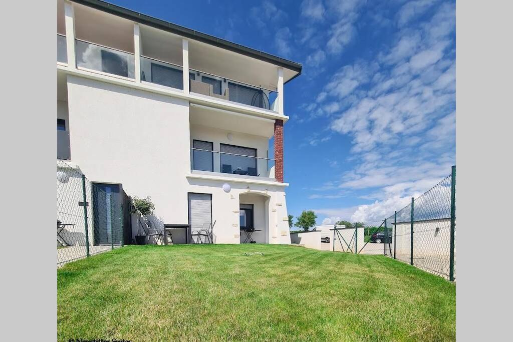 Friendship Suite Mörbisch am See Екстериор снимка
