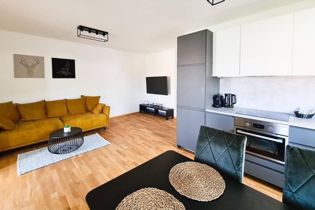 Friendship Suite Mörbisch am See Екстериор снимка