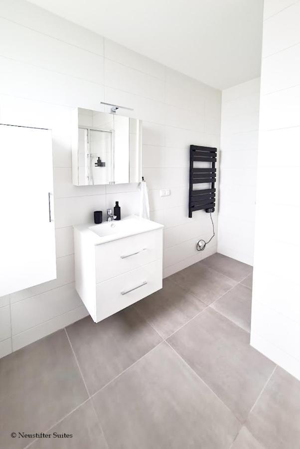 Friendship Suite Mörbisch am See Екстериор снимка