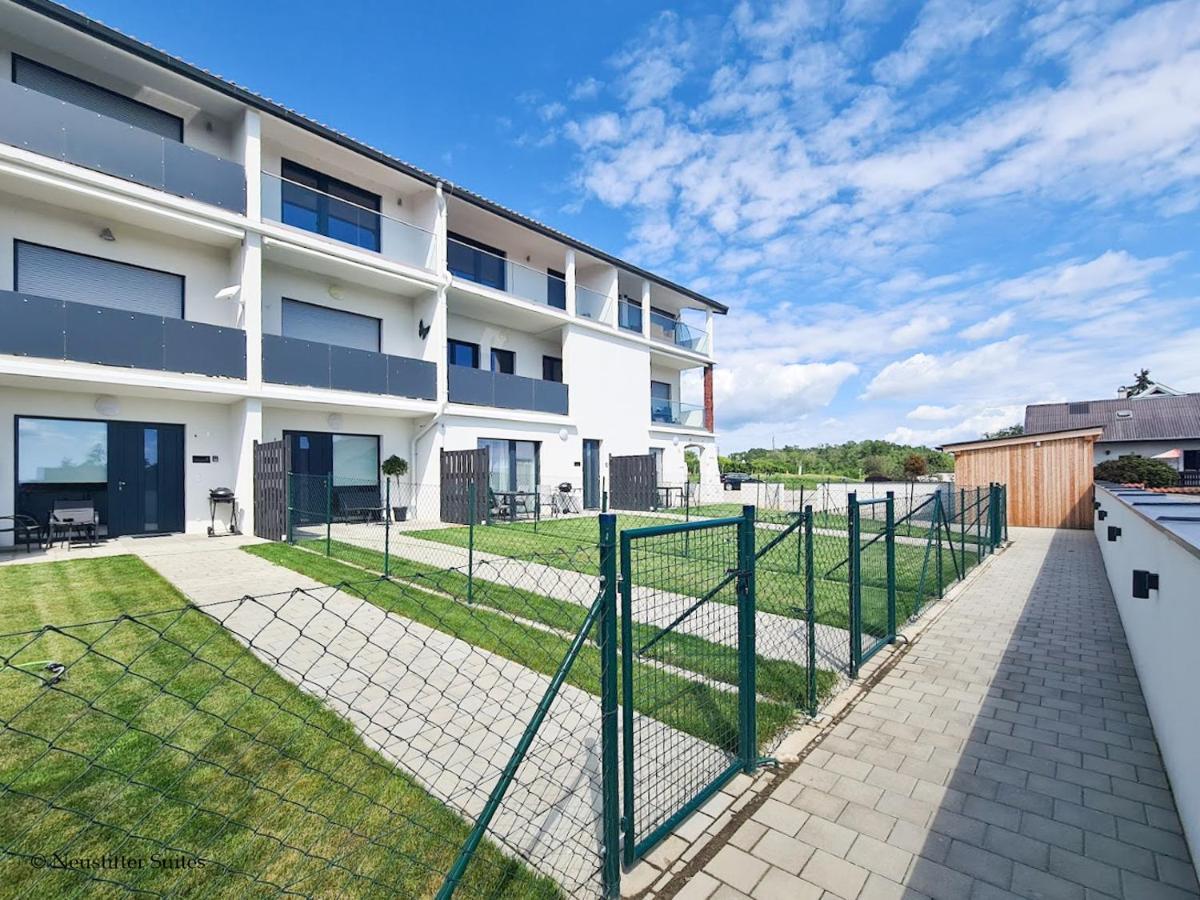 Friendship Suite Mörbisch am See Екстериор снимка