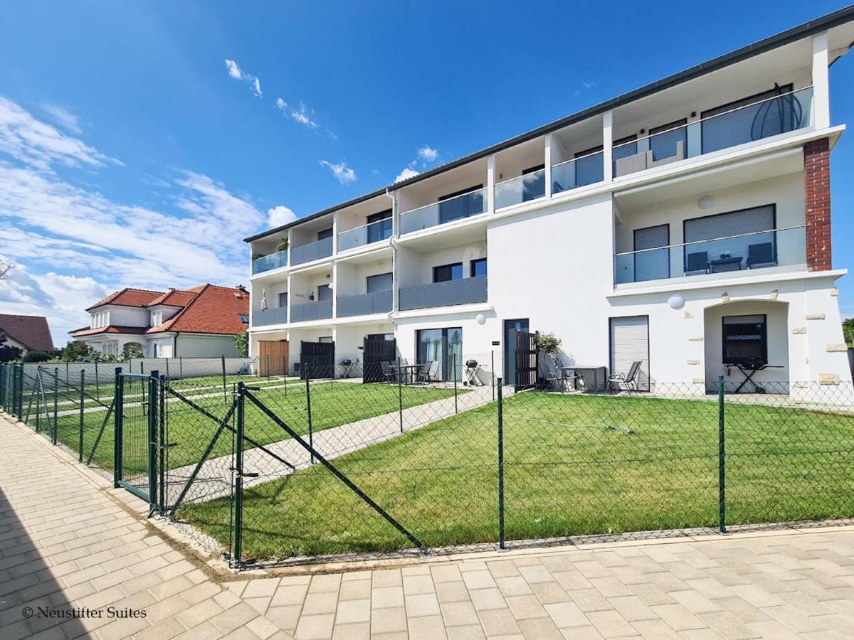Friendship Suite Mörbisch am See Екстериор снимка